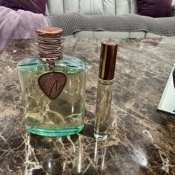 Shawn Mendes Perfume Set! - Picture 3 of 3